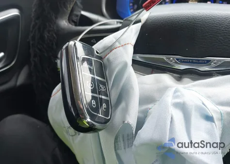 2017 Chrysler 200 Limited Platinum z USA, uszkodzony, nr VIN 1C3CCCAB4HN500350